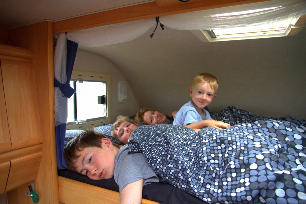 C'est qui les 3 trolls qui ont pris ma place ?